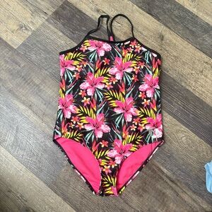 Hurley girls one piece swimsuit floral print
Colorful hot pink
